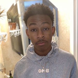 Meet your Posher, Devin